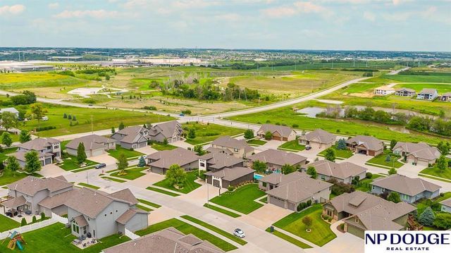 12007 Longshore Avenue, Papillion, NE 68046