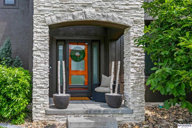 12007 Longshore Avenue, Papillion, NE 68046
