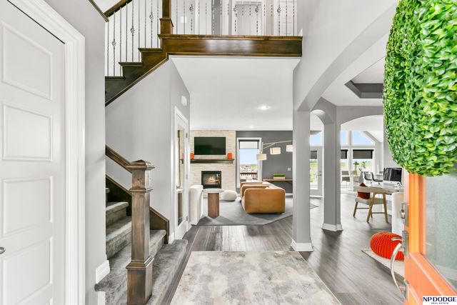 12007 Longshore Avenue, Papillion, NE 68046