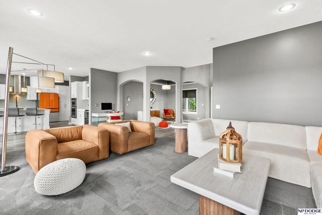 12007 Longshore Avenue, Papillion, NE 68046