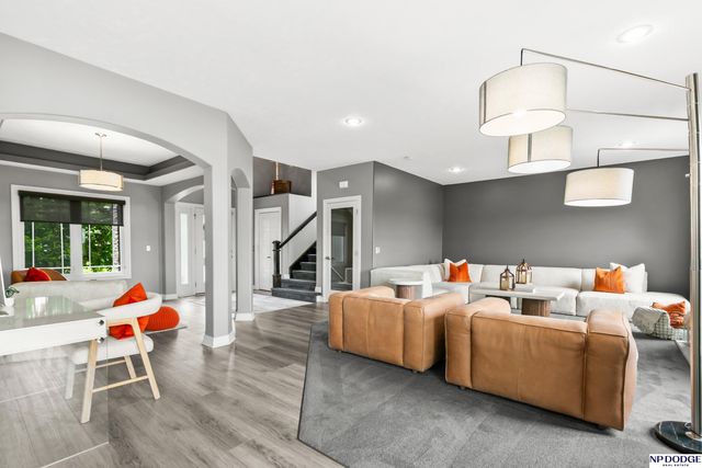 12007 Longshore Avenue, Papillion, NE 68046
