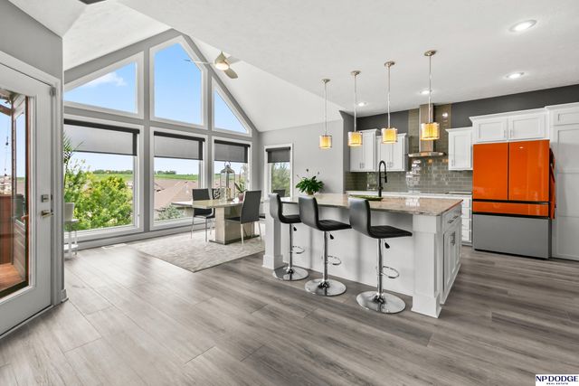 12007 Longshore Avenue, Papillion, NE 68046