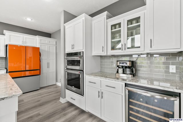 12007 Longshore Avenue, Papillion, NE 68046