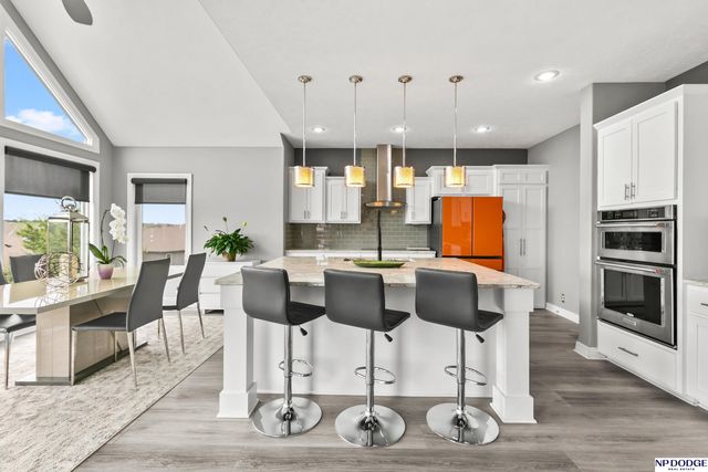 12007 Longshore Avenue, Papillion, NE 68046