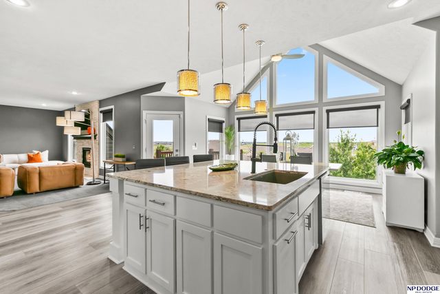 12007 Longshore Avenue, Papillion, NE 68046