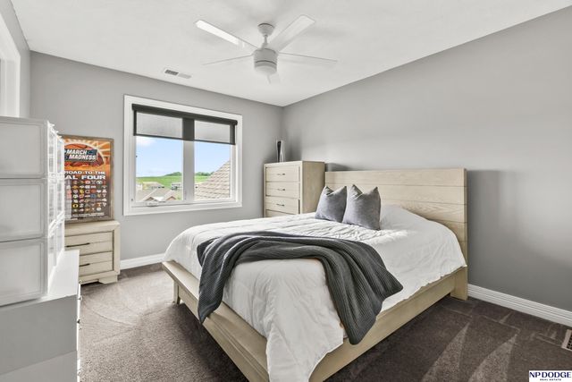 12007 Longshore Avenue, Papillion, NE 68046