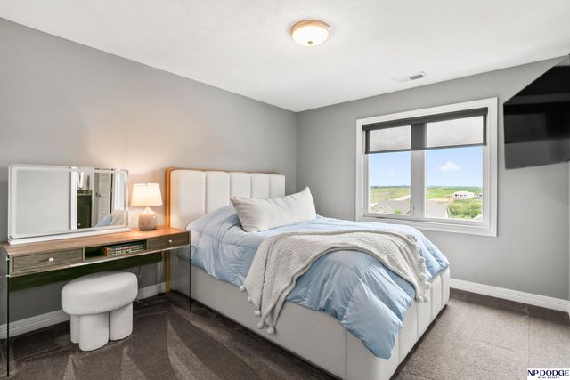 12007 Longshore Avenue, Papillion, NE 68046