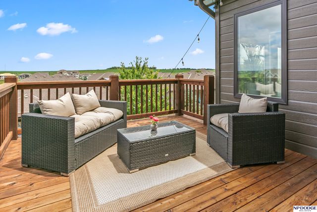 12007 Longshore Avenue, Papillion, NE 68046