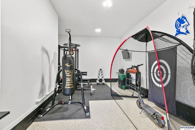 12007 Longshore Avenue, Papillion, NE 68046