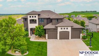 12007 Longshore Avenue, Papillion, NE 68046