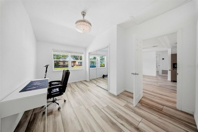 1565 CONNECTICUT AVENUE NE, St Petersburg, FL 33703