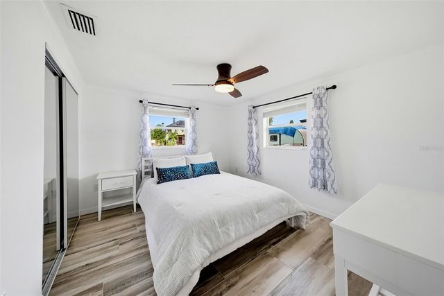 1565 CONNECTICUT AVENUE NE, St Petersburg, FL 33703