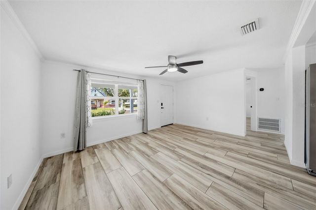 1565 CONNECTICUT AVENUE NE, St Petersburg, FL 33703