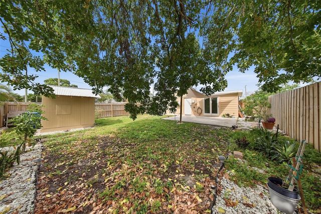 1565 CONNECTICUT AVENUE NE, St Petersburg, FL 33703