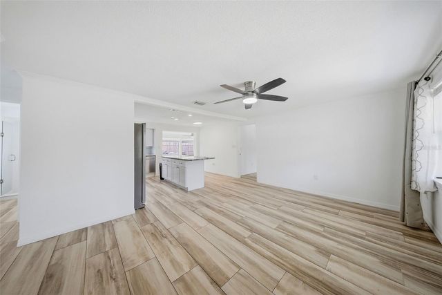 1565 CONNECTICUT AVENUE NE, St Petersburg, FL 33703