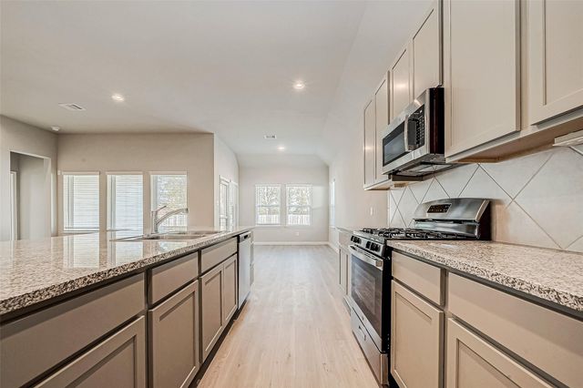 3919 Sugardale Street, Baytown, TX 77521