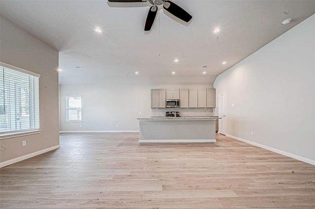 3919 Sugardale Street, Baytown, TX 77521