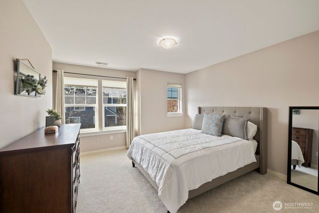 20507 9th Avenue W, Lynnwood, WA 98036