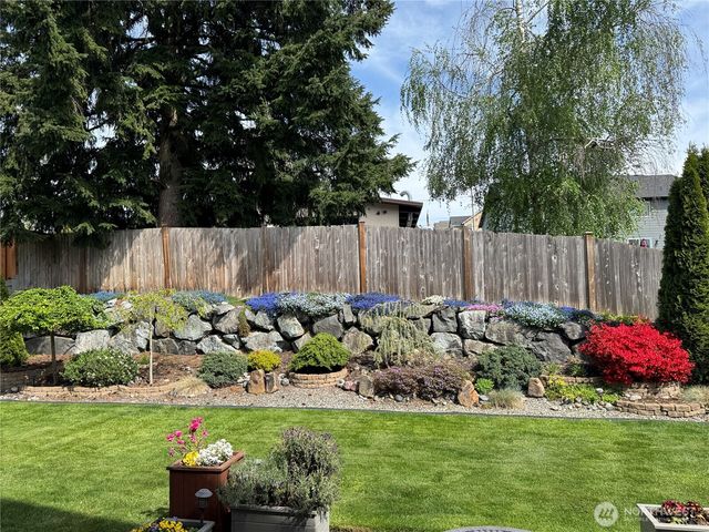 20507 9th Avenue W, Lynnwood, WA 98036