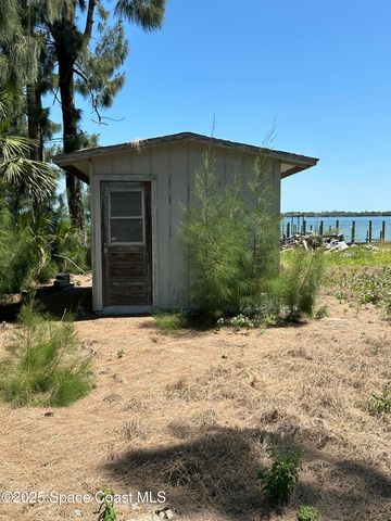 3 Vip Island, Grant, FL 32949