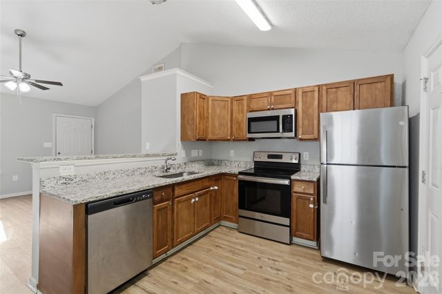 6421 Elgywood Lane, Charlotte, NC 28213