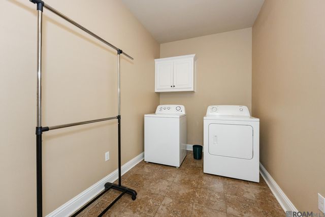 14371 Stonegate Manor Dr, Gonzales, LA 70737