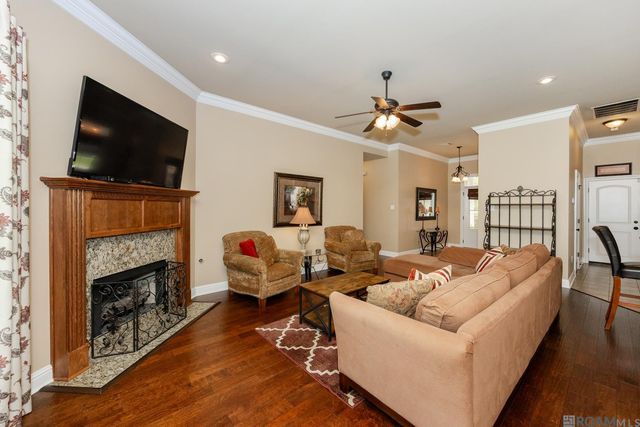 14371 Stonegate Manor Dr, Gonzales, LA 70737