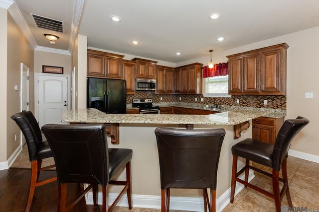 14371 Stonegate Manor Dr, Gonzales, LA 70737