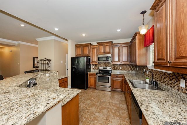 14371 Stonegate Manor Dr, Gonzales, LA 70737