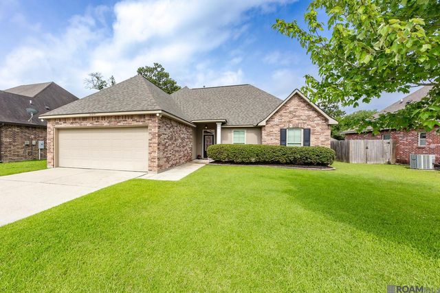 14371 Stonegate Manor Dr, Gonzales, LA 70737