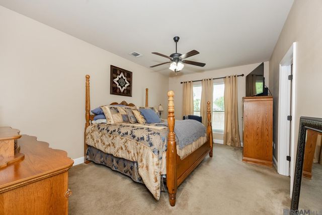 14371 Stonegate Manor Dr, Gonzales, LA 70737