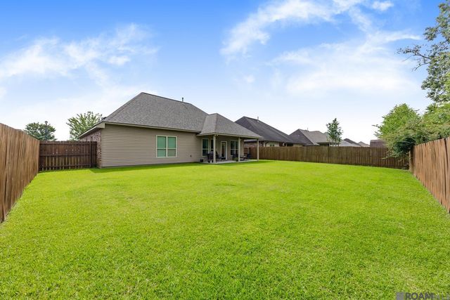 14371 Stonegate Manor Dr, Gonzales, LA 70737