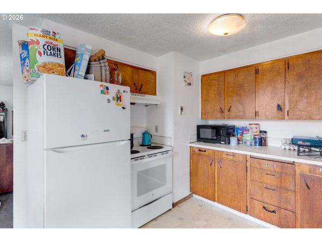 128 ROBBINS St, Woodland, WA 98674