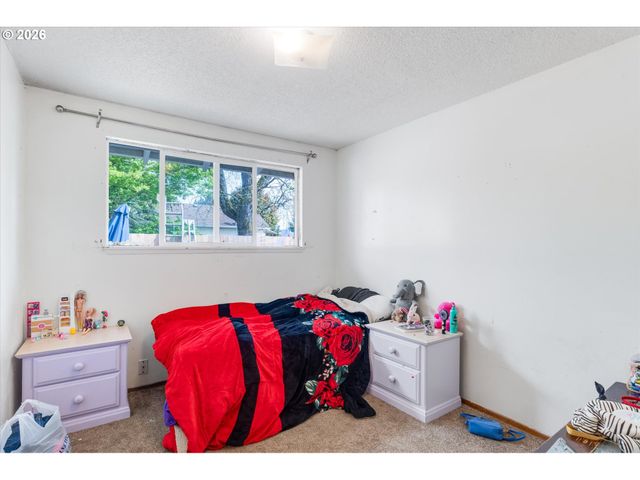 128 ROBBINS St, Woodland, WA 98674