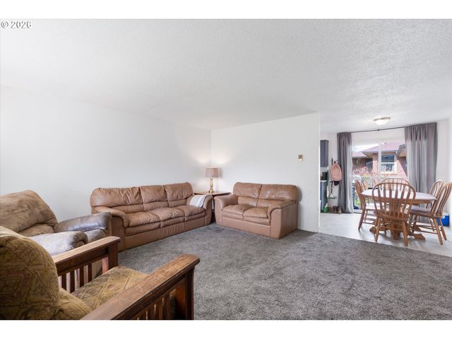 128 ROBBINS St, Woodland, WA 98674