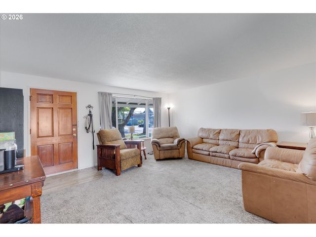 128 ROBBINS St, Woodland, WA 98674