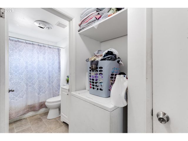 128 ROBBINS St, Woodland, WA 98674