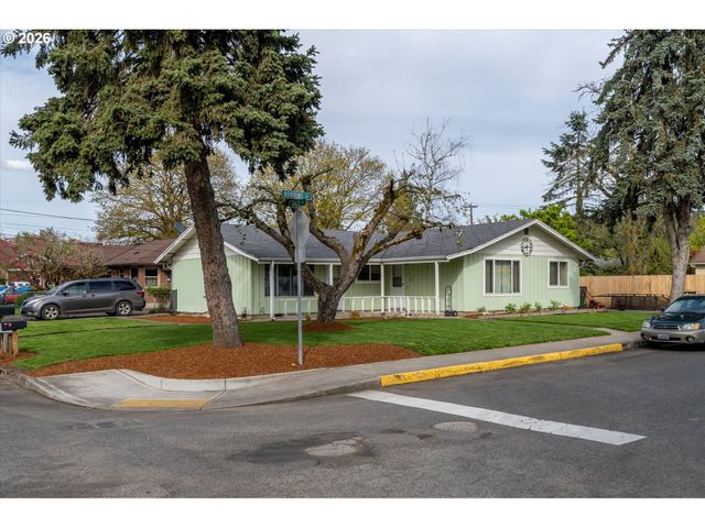 128 ROBBINS St, Woodland, WA 98674