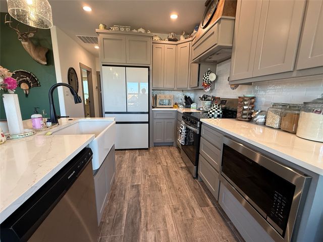 9221 Parkview Circle, Tolar, TX 76476