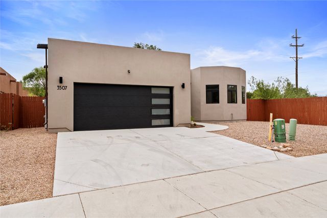 3507 Paa, Santa Fe, NM 87507