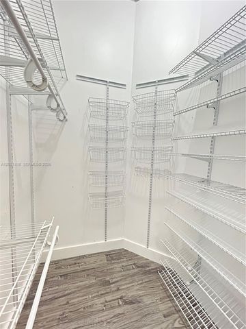 2001 Biscayne Blvd 2310, Miami, FL 33137