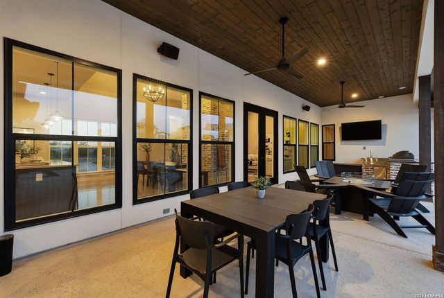 9843 Midsomer Pl, San Antonio, TX 78255