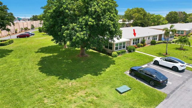 295 High Point Boulevard B, Boynton Beach, FL 33435