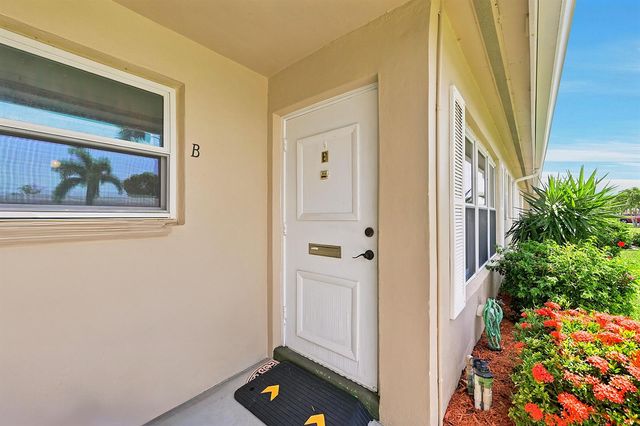 295 High Point Boulevard B, Boynton Beach, FL 33435