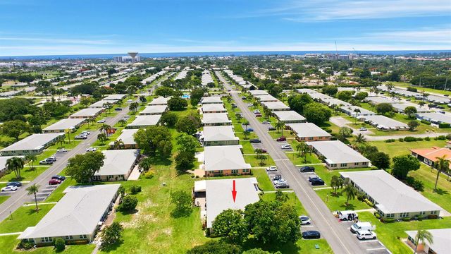 295 High Point Boulevard B, Boynton Beach, FL 33435