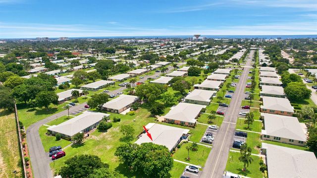 295 High Point Boulevard B, Boynton Beach, FL 33435