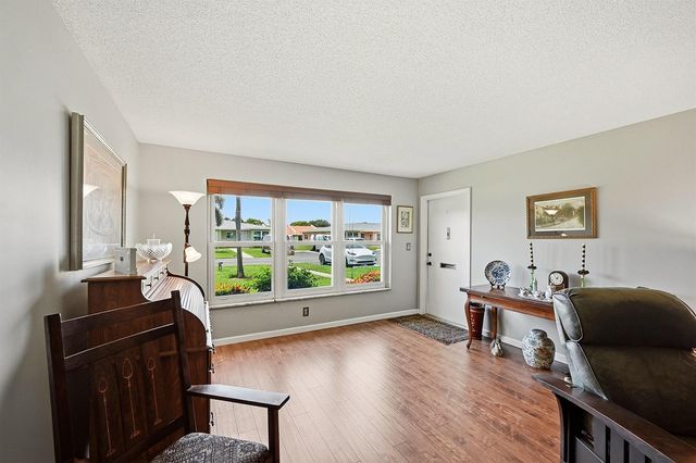 295 High Point Boulevard B, Boynton Beach, FL 33435