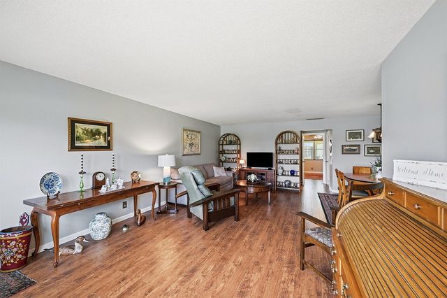 295 High Point Boulevard B, Boynton Beach, FL 33435