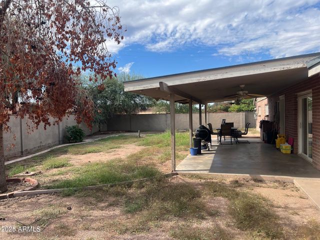 2528 N 48TH Place N, Phoenix, AZ 85008
