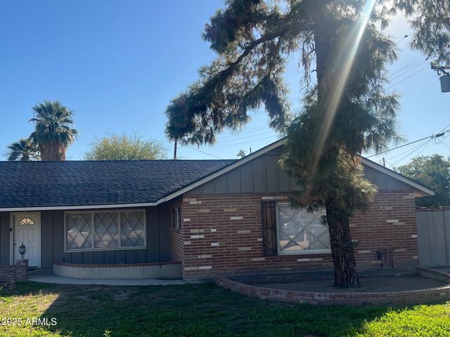 2528 N 48TH Place N, Phoenix, AZ 85008